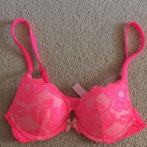 Victoria’s Secret Push Up Lace Bra 32B